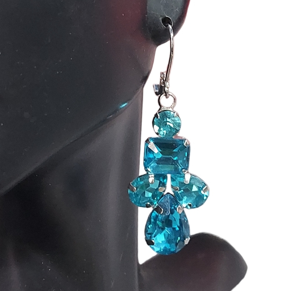 E897 2" Blue Geoshaped Crystal Drop Earrings - Picture 2 of 10